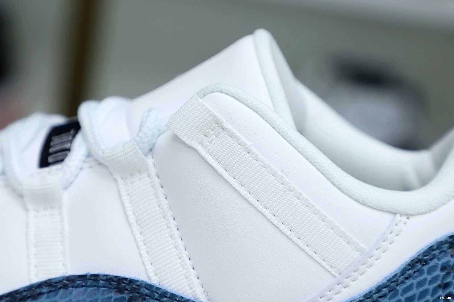 Jordan Air Jordan 11 “navy snakeskin” 1102